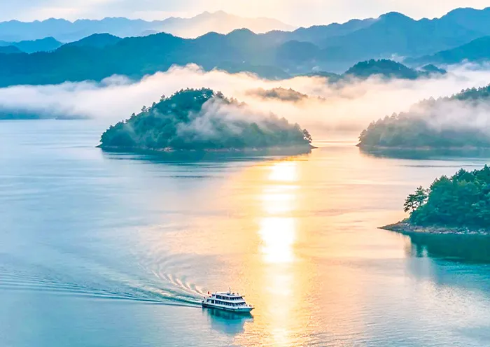 Hangzhou Highlights Day Trip from Shanghai: West Lake Sunset Views  & Optional First-Class Bullet Train